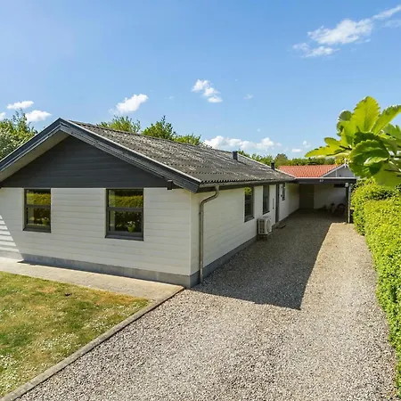 Casa vacanze 3 Bedroom Stunning In Sydals Skovmose